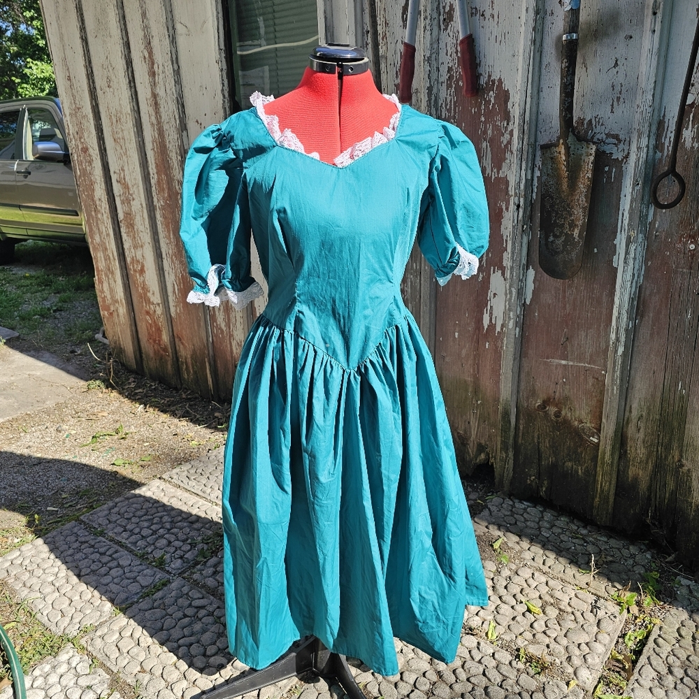 Vintage 1980s Handmade Cotton Puff S/S Drop Waist Full Skirt Dress